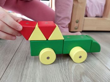 WABI Magnetbausteine 120-teilig – Holzbausteine mit beweglichen Magneten