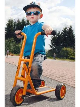Trippel baby walker with a cool kid playing with it