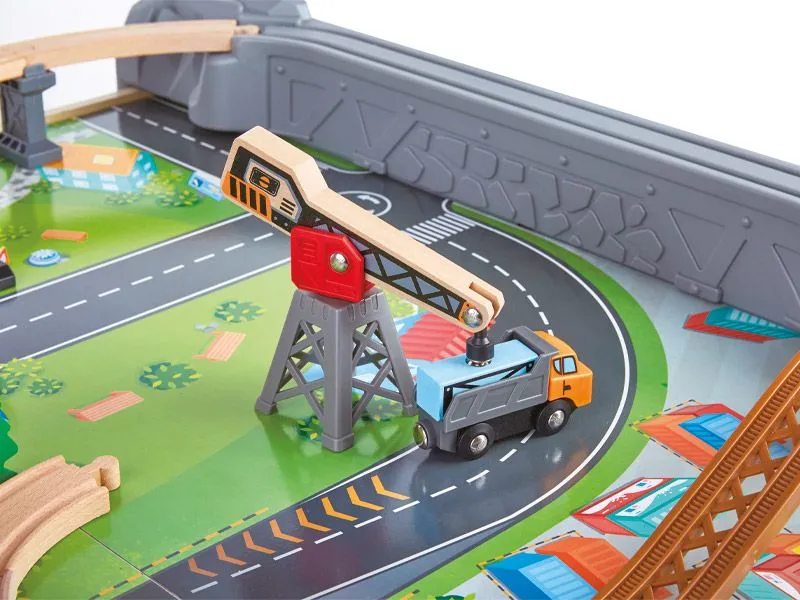 Railway-gaming table-Lok-Mountain-detail-truck-and-crane-magnetic