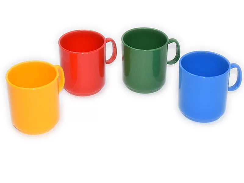 5 Kinderbecher 250 ml in 4 kräftigen Farben aus der Serie Fun