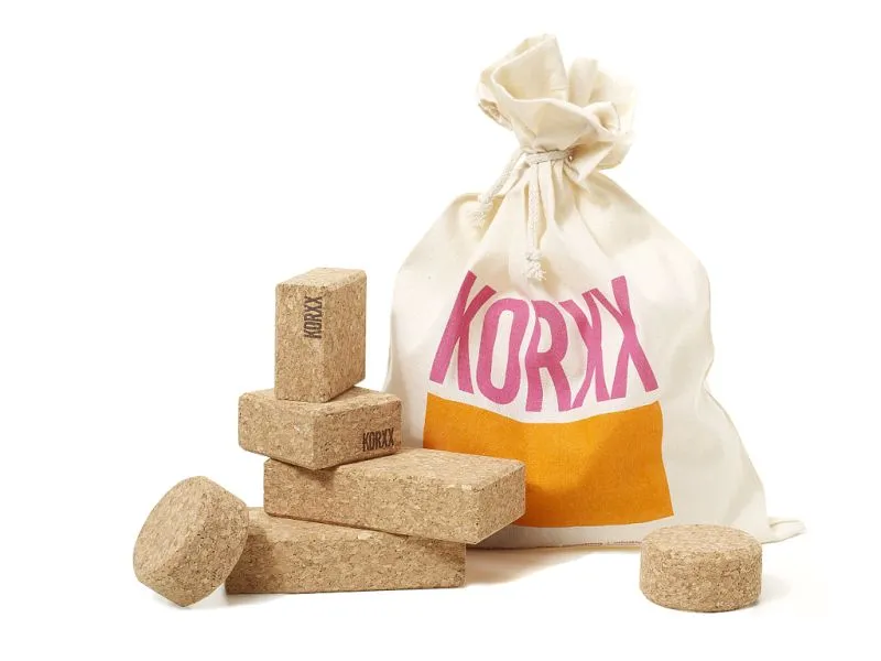 Korxx baby set 10 natural cork bricks in a small cotton bag Korxx baby set 10 natural cork bricks in a small cotton bag