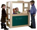 Gruppenraum-Kiosk-KM119005_Bild1-Produkt mit Kindern und Deko